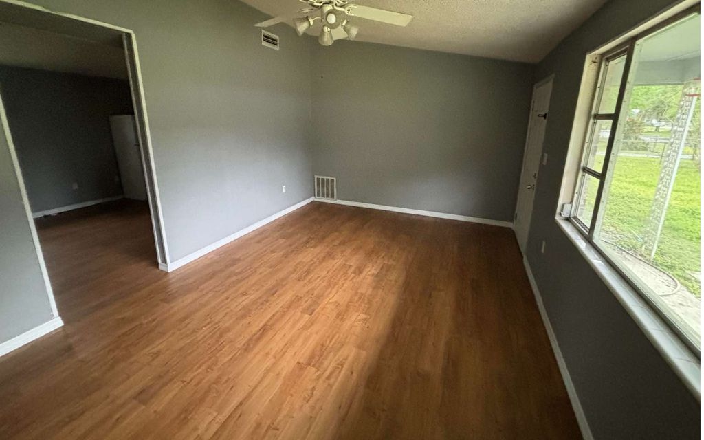 Photo of 208 SE Dustin Ter, Lake City, FL 32025 (MLS # 122766)
