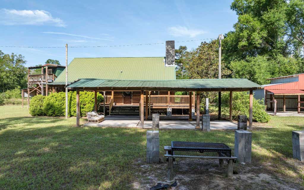 Photo of 5697 209th Road, Live Oak, FL 32060 (MLS # 131436)