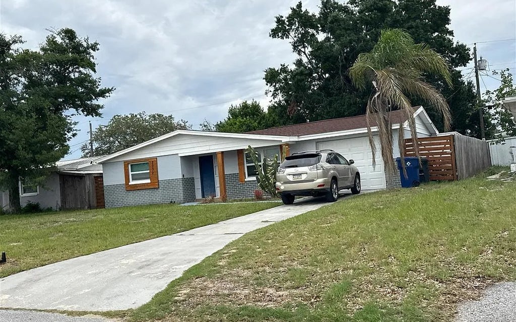 Photo of 2332 Chancery Dr, Other, FL 34690 (MLS # 132013)