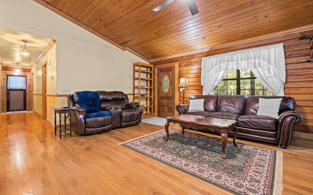 Photo of 286 SW Delaware Way, Fort White, FL 32038 (MLS # 121742)