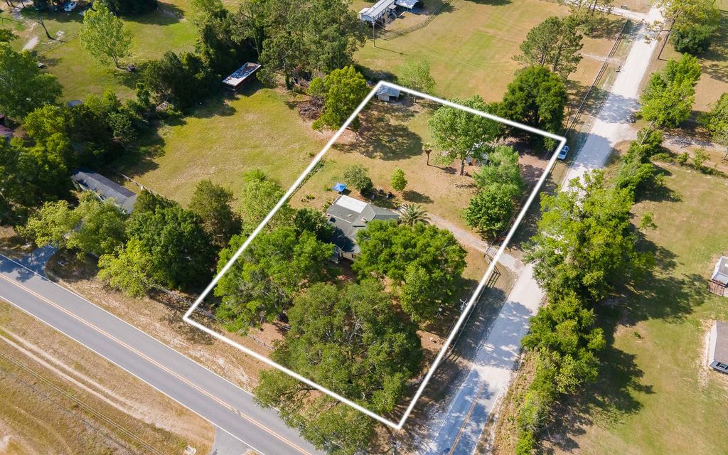 Photo of 2100 SW Haltiwanger Rd, Lake City, FL 32024 (MLS # 126889)