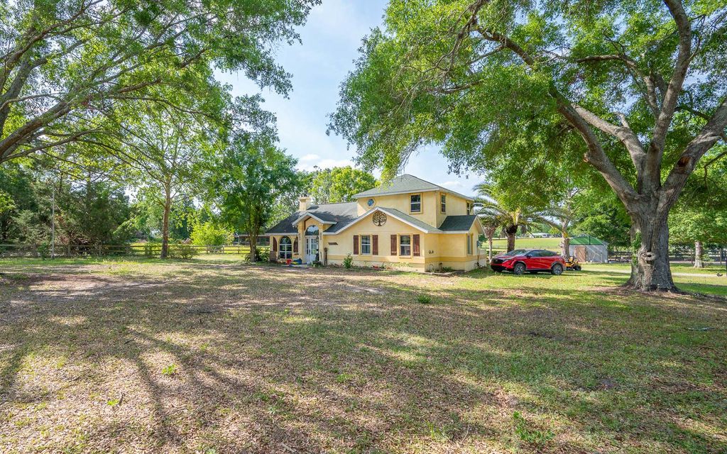 Photo of 2100 SW Haltiwanger Rd, Lake City, FL 32024 (MLS # 126889)
