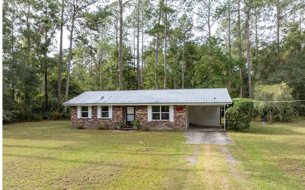 Photo of 206 SE Doug Moore Dr, Lake City, FL 32025 (MLS # 128829)