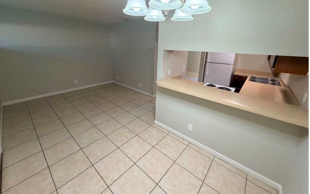 Photo of 3858 NW Huntsboro Apt 102 ST, Lake City, FL 32025 (MLS # 132561)