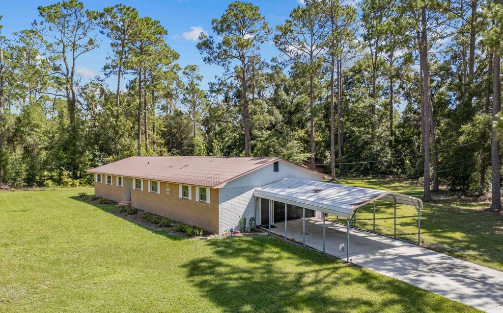 Photo of 205 SW Dalmation Lane, Lake City, FL 32024 (MLS # 128116)