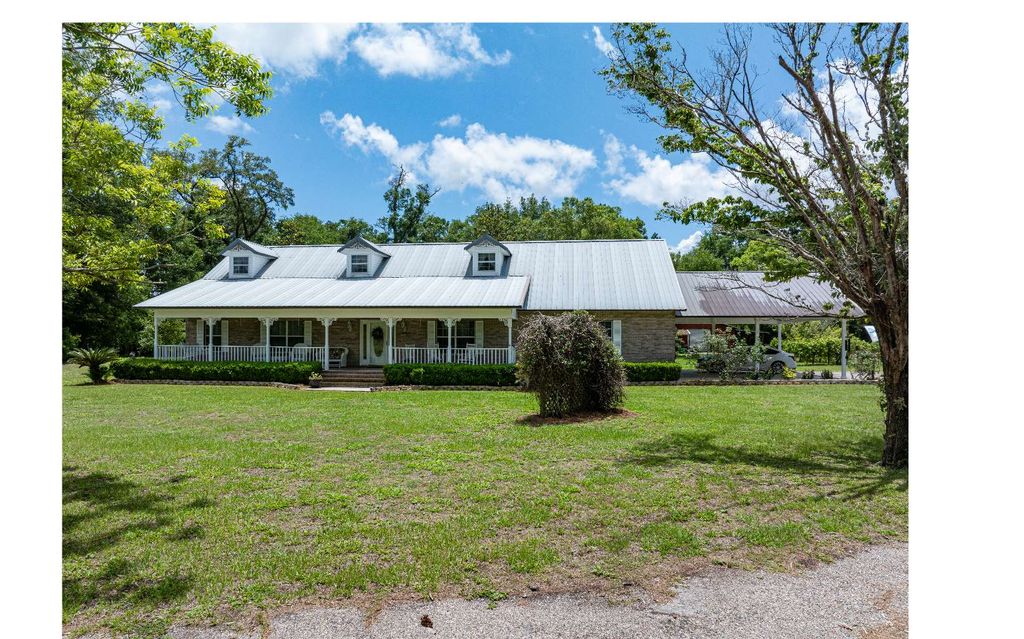 Photo of 8378 264th St, Branford, FL 32008 (MLS # 130168)