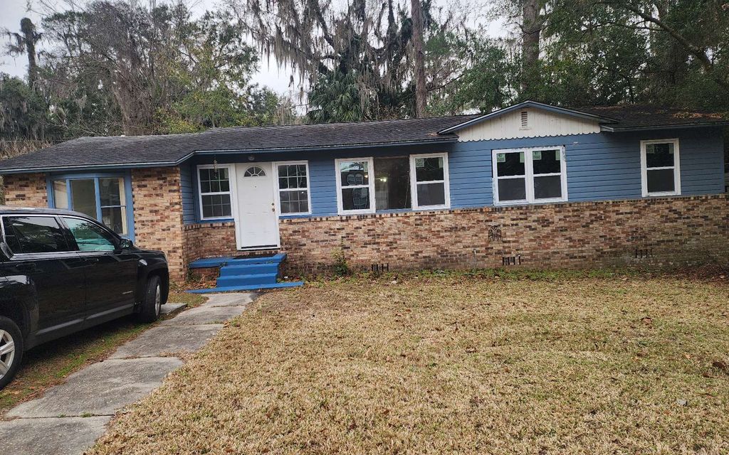 Photo of 1381 SE Loquat Way, Lake City, FL 32025 (MLS # 130138)