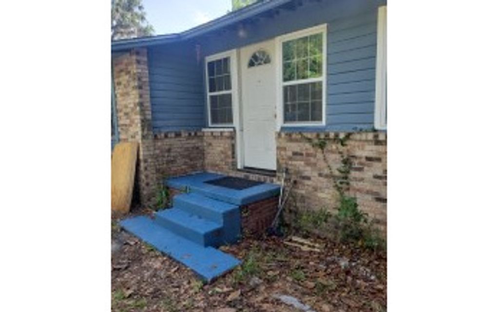 Photo of 1381 SE Loquat Way, Lake City, FL 32025 (MLS # 130138)