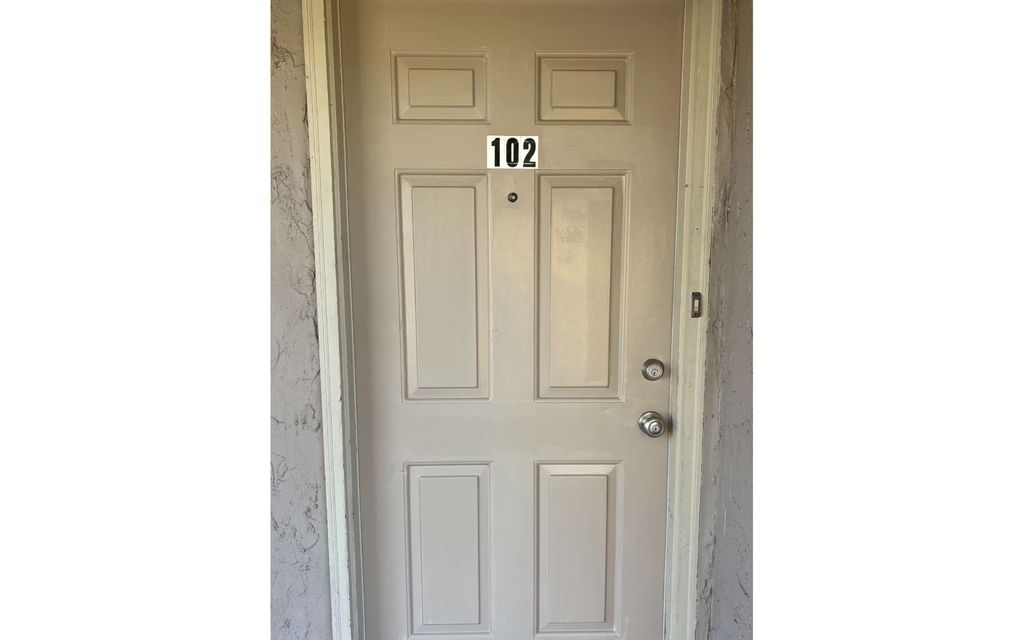 Photo of 3724 NW Huntsboro St Apr 102 St, Lake City, FL 32055 (MLS # 129419)