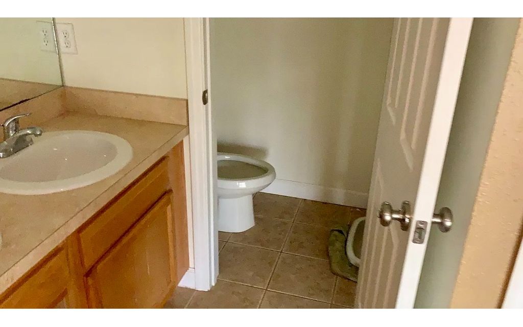 Photo of 627 NE Washington Street, Lake City, FL 32055 (MLS # 128301)