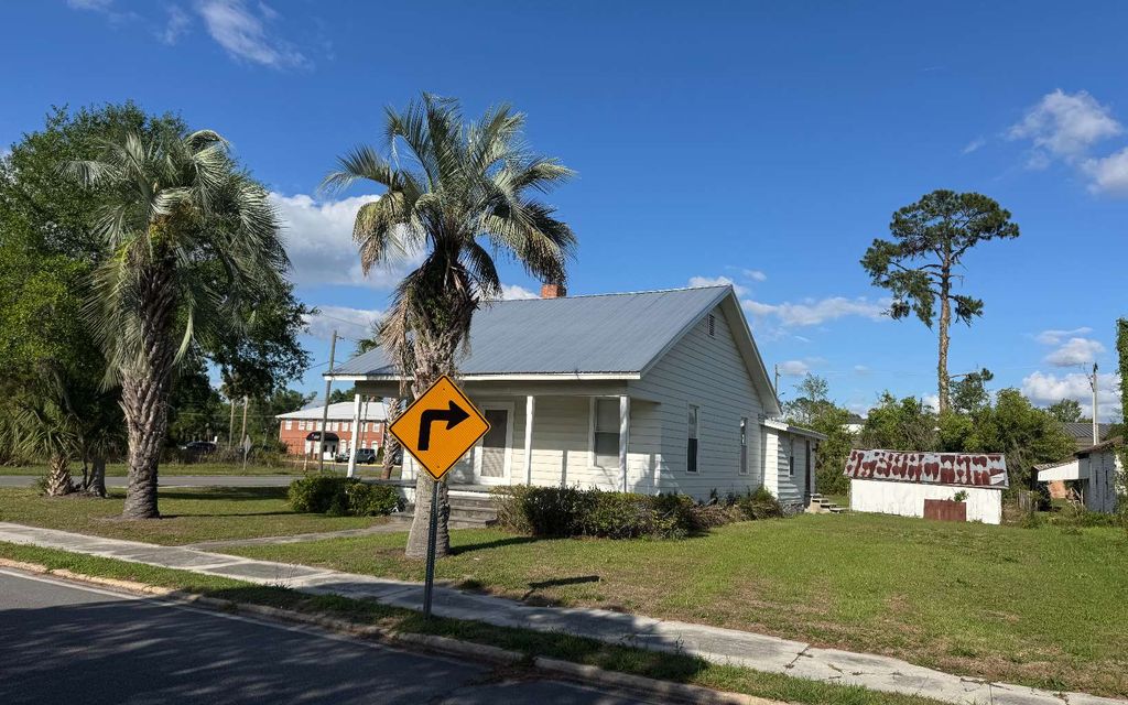 Photo of 123 Central Avenue NE AVE, Jasper, FL 32052 (MLS # 131557)
