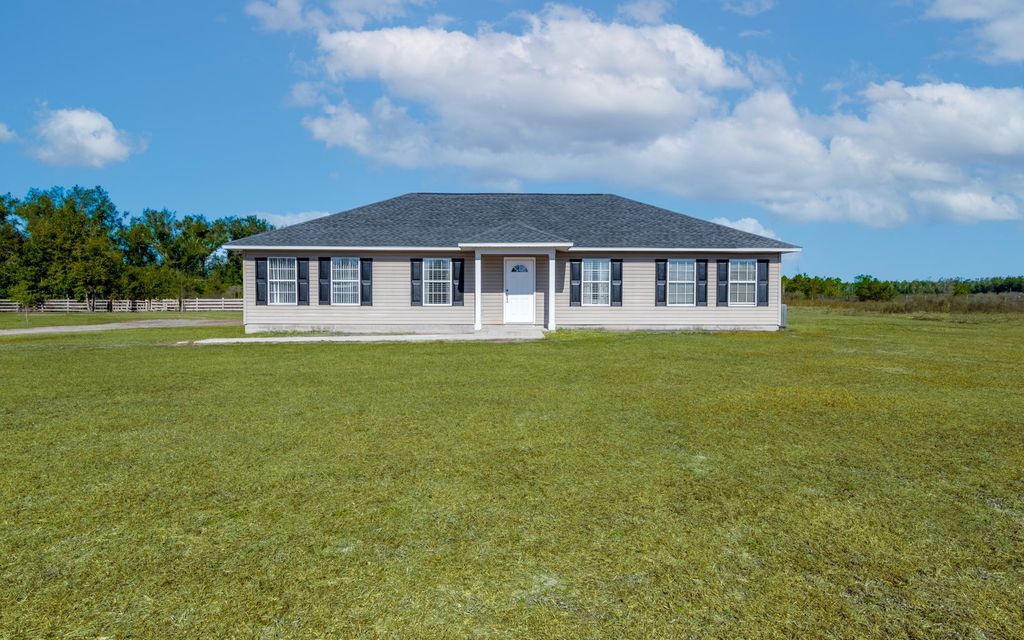 Photo of 188 NW Lofton Road, Mayo, FL 32066 (MLS # 129950)