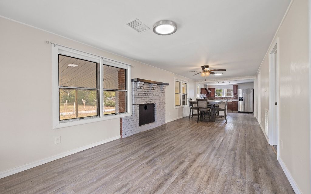 Photo of 907 Savannah St, Branford, FL 32008 (MLS # 130785)