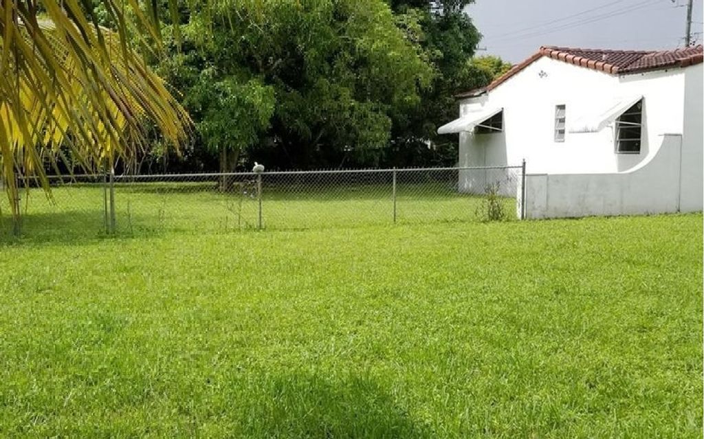Photo of 190 NW 99th St, Other, FL 33150 (MLS # 131474)