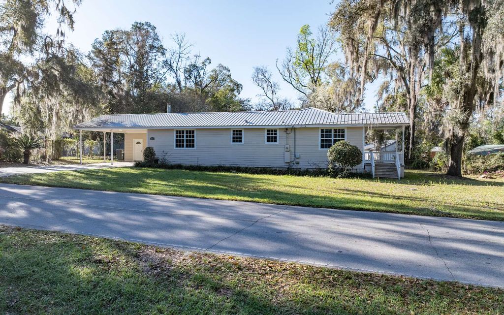 Photo of 368 SW Harrison Pl, Lake City, FL 32025 (MLS # 130617)