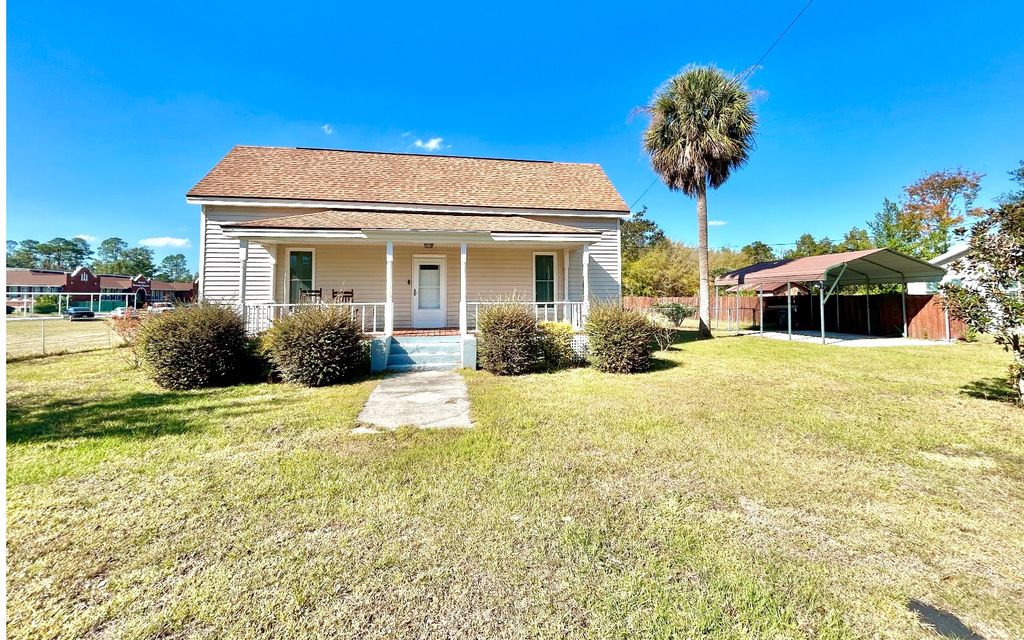 Photo of 1239 Ben Bates St, Jennings, FL 32053 (MLS # 129194)