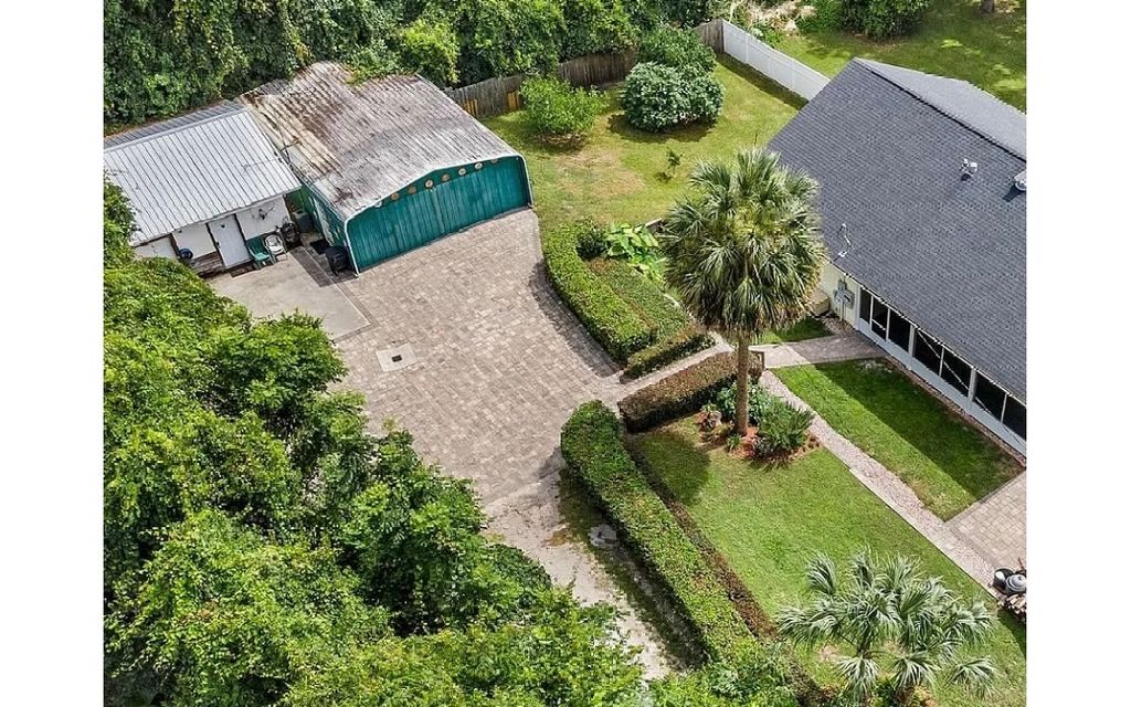 Photo of 1038 S Marion Avenue, Lake City, FL 32025 (MLS # 126606)