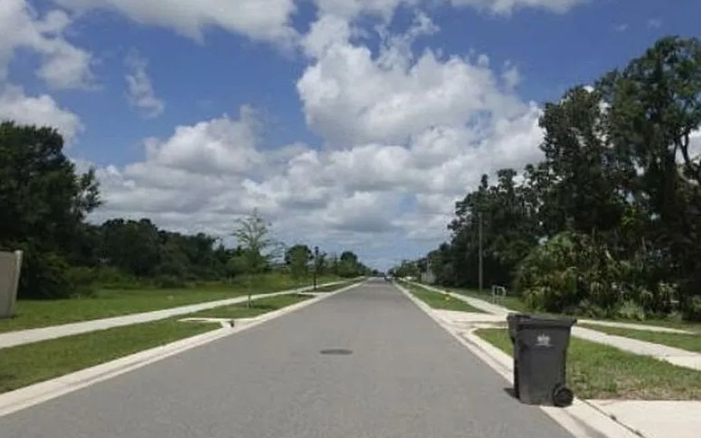 Photo of 1752 Colding Dr, Other, FL 33570 (MLS # 131148)