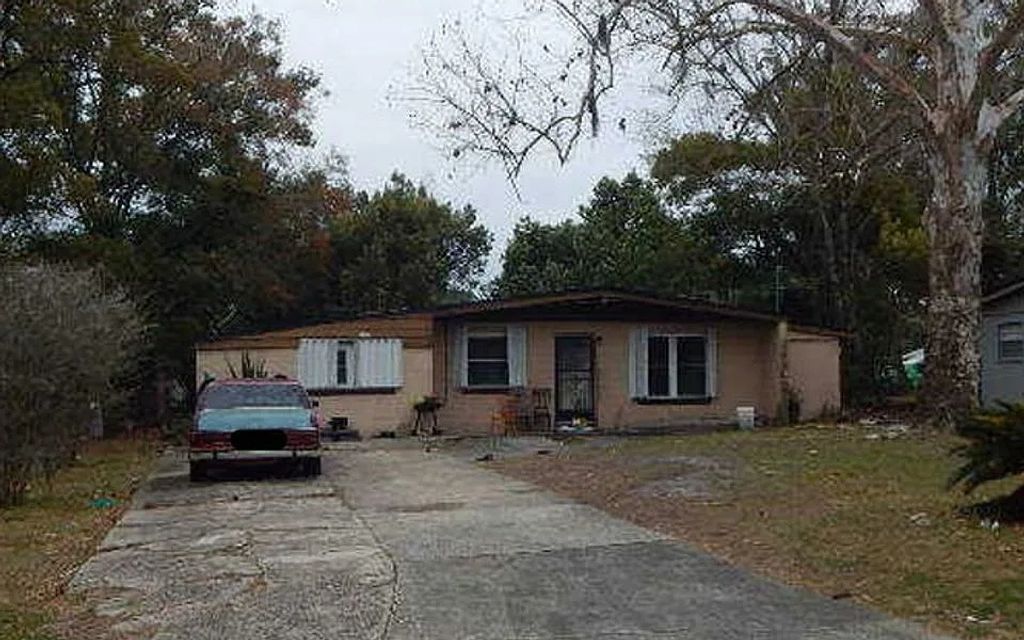 Photo of 9211 Greenleaf Rd, Other, FL 32208 (MLS # 130994)