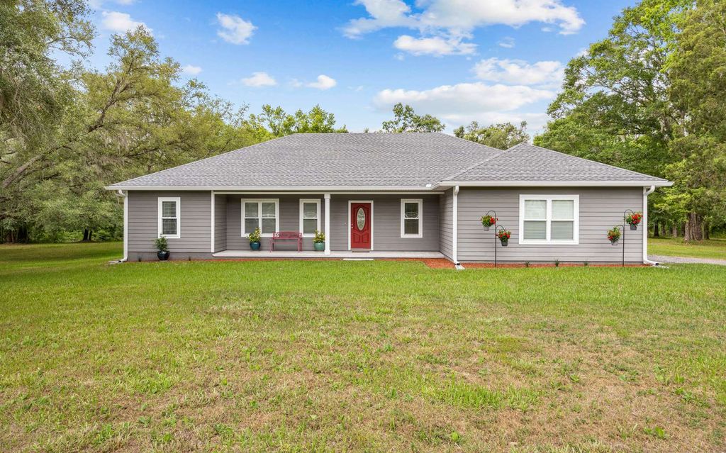 Photo of 503 NW Cambridge Hill Way, Lake City, FL 32055 (MLS # 127308)