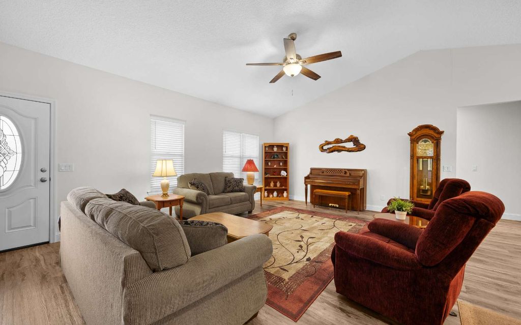 Photo of 503 NW Cambridge Hill Way, Lake City, FL 32055 (MLS # 127308)