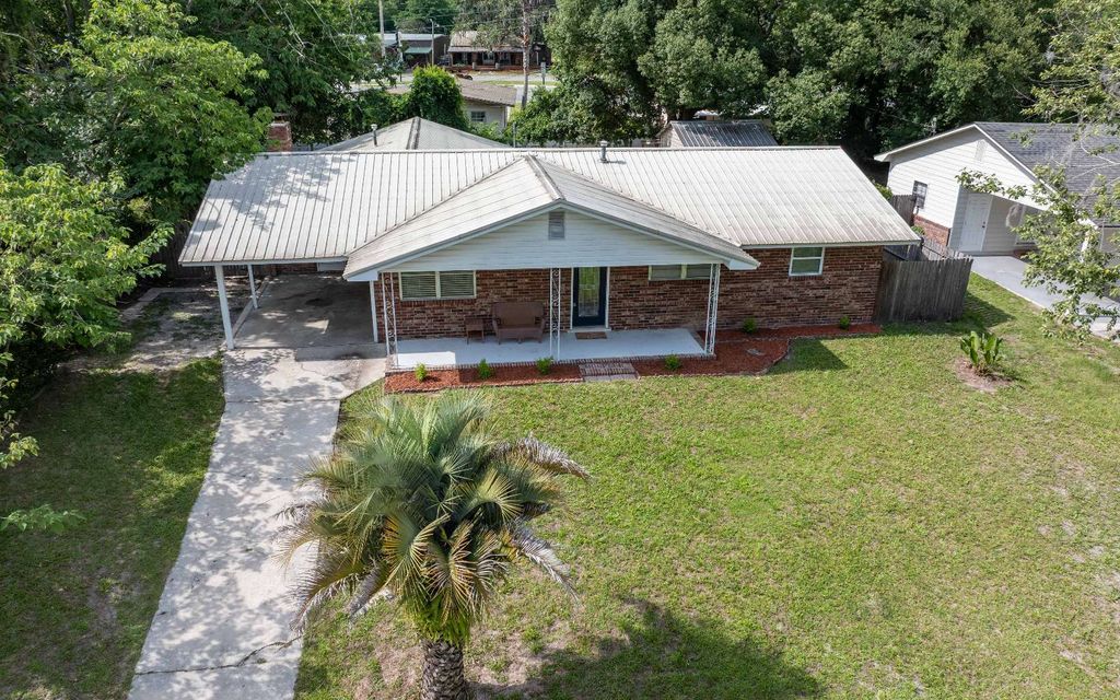Photo of 1155 SE Magnolia Loop, Lake City, FL 32025 (MLS # 131818)