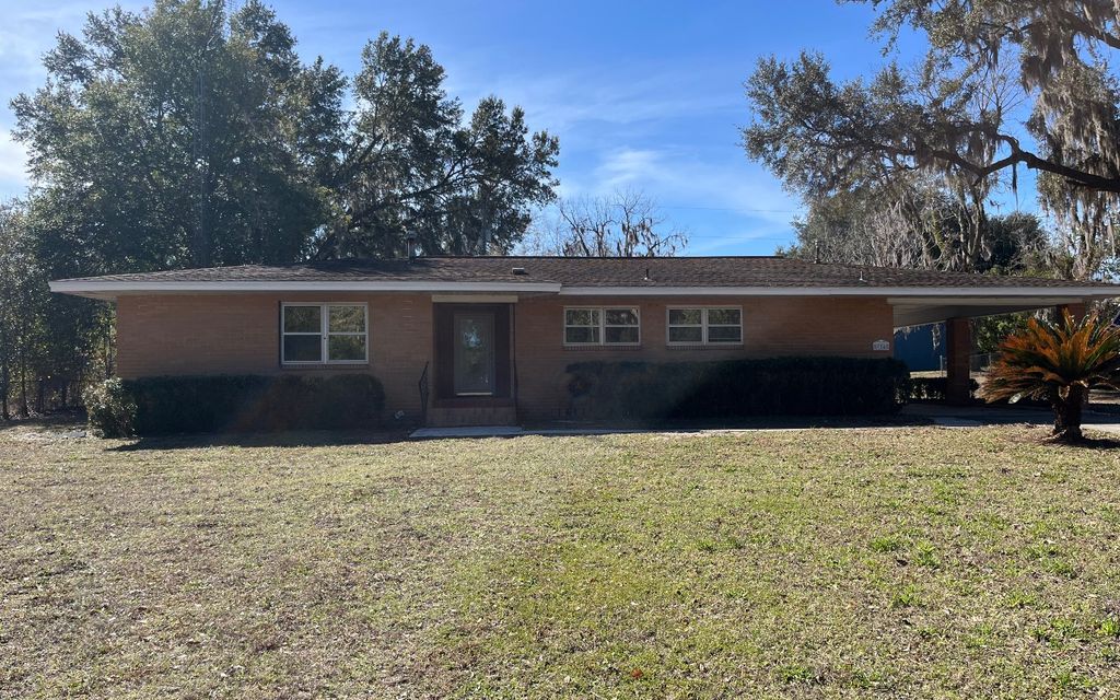 Photo of 924 SE Racetrack Lane, Lake City, FL 32025 (MLS # 130258)