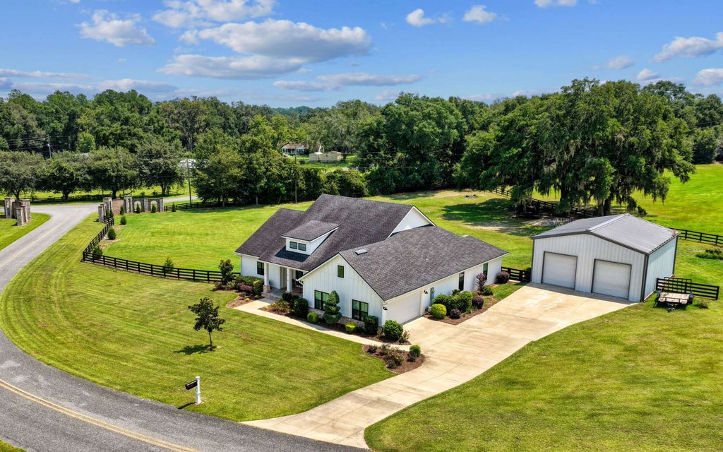 Photo of 174 NW High Point Dr, Lake City, FL 32055 (MLS # 132974)