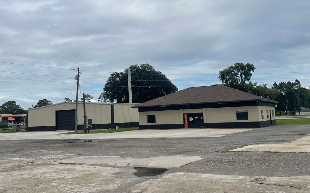 Photo of 2249 SE Baya Dr, Lake City, FL 32025 (MLS # 128824)