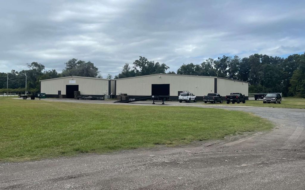 Photo of 2249 SE Baya Dr, Lake City, FL 32025 (MLS # 128824)