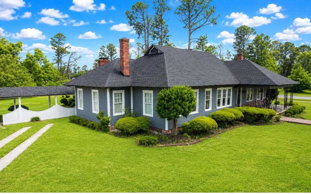 Photo of 209 SE 5th Street, Jasper, FL 32052 (MLS # 132146)