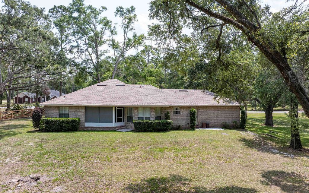 Photo of 8809 135th Loop, Live Oak, FL 32060 (MLS # 127216)