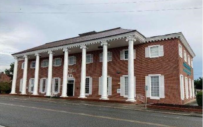 Photo of 164 NW Madison St (1st Flr) ST, Lake City, FL 32055 (MLS # 132211)