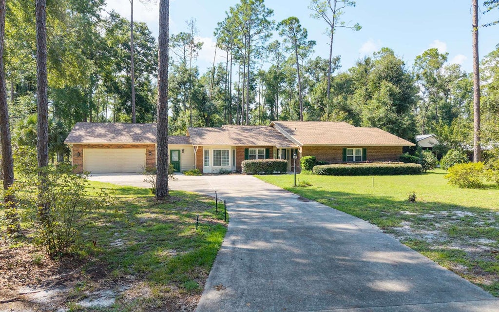 Photo of 23350 Meadow View Dr, Live Oak, FL 32064 (MLS # 133233)