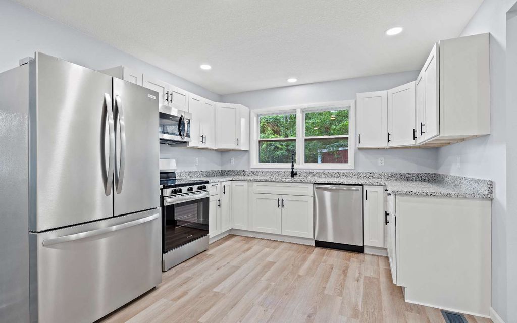 Photo of 486 NW Shelby Ter, Lake City, FL 32055 (MLS # 131630)