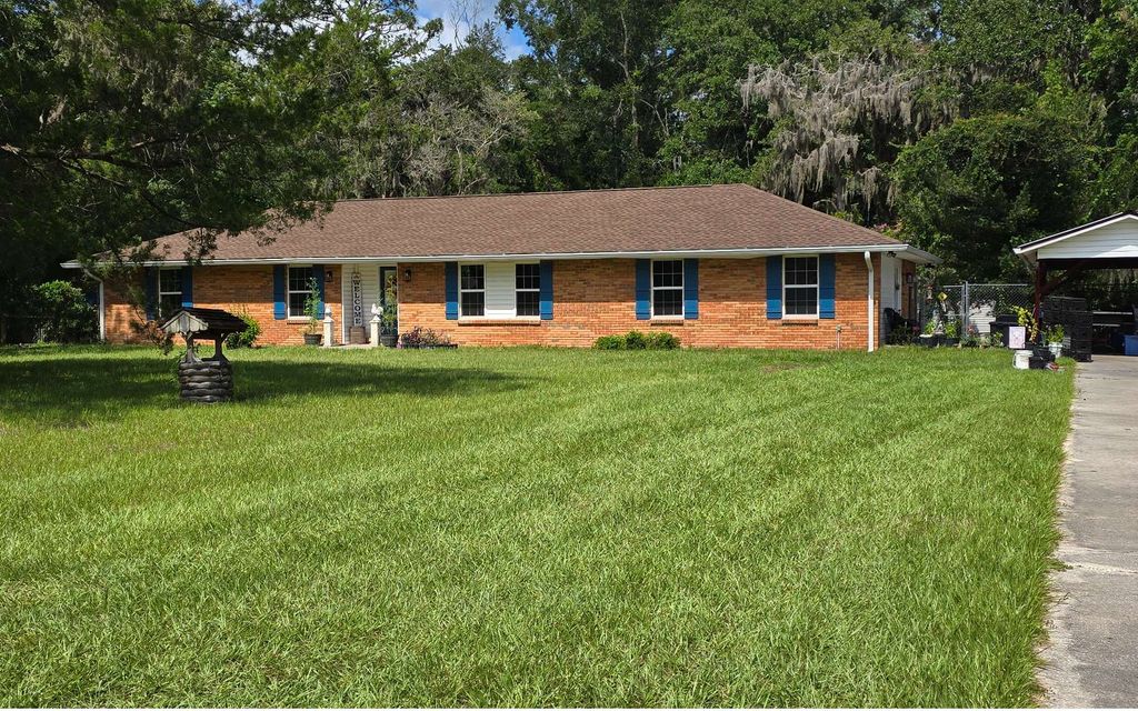 Photo of 174 SW Wisdom Way, Lake City, FL 32025 (MLS # 132124)