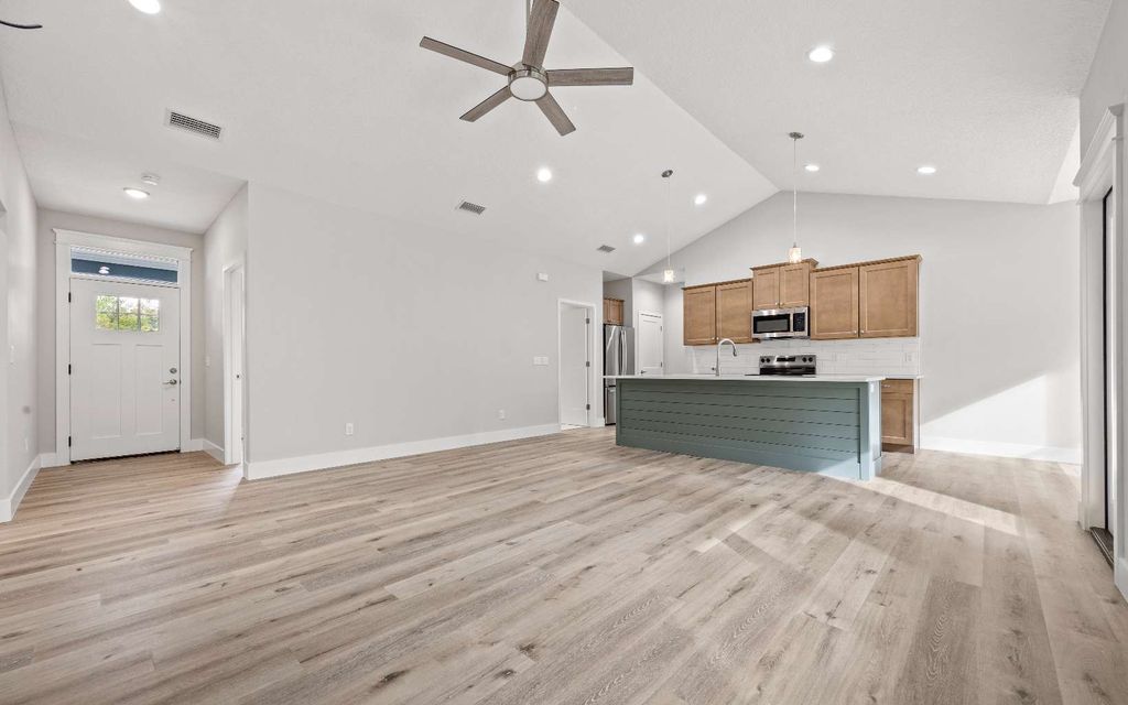 Photo of 143 NW Geranium Court, Lake City, FL 32055 (MLS # 129396)