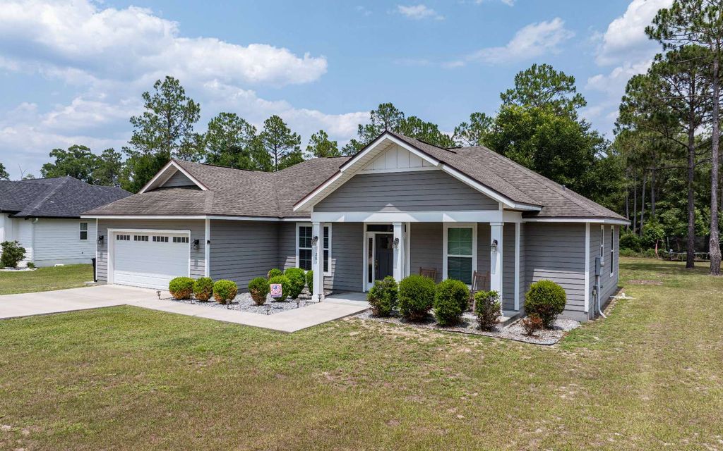 Photo of 281 SW Newlywed Ct, Lake City, FL 32024 (MLS # 127316)