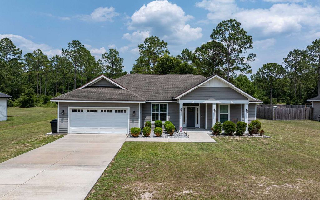 Photo of 281 SW Newlywed Ct, Lake City, FL 32024 (MLS # 127316)