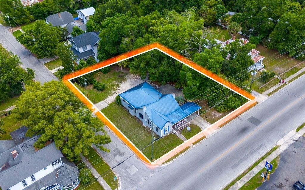 Photo of 216 NW Duval St, Live Oak, FL 32064 (MLS # 131804)