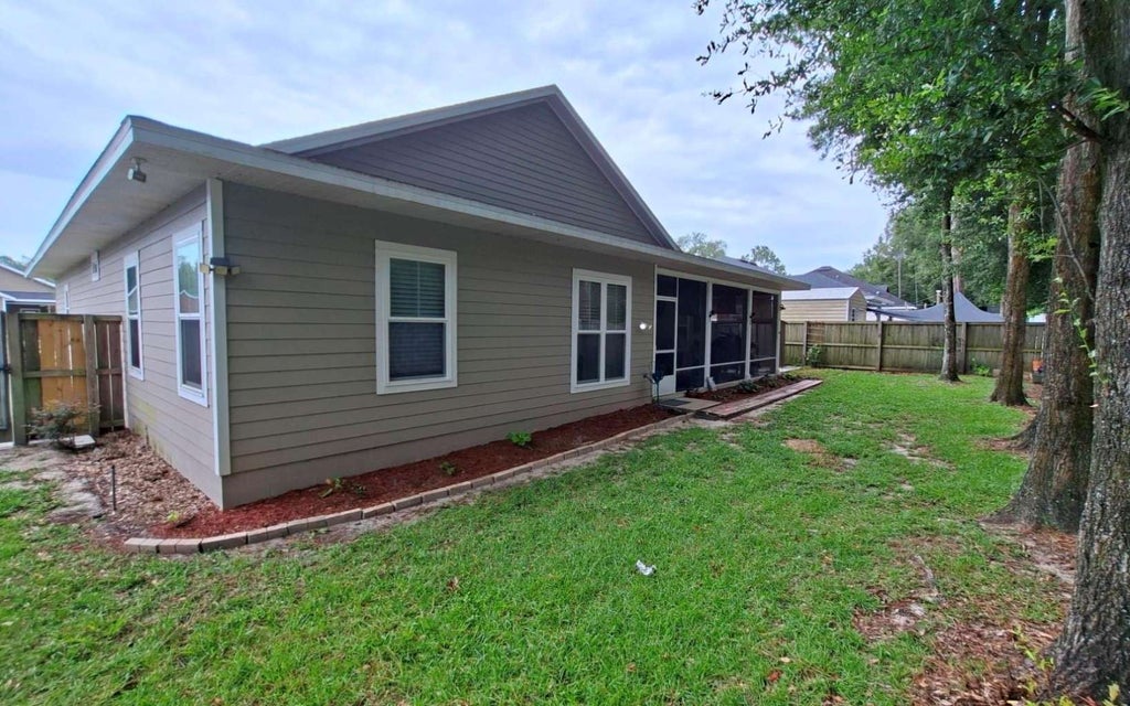 Photo of 20074 NW 249th. St, High Springs, FL 32643 (MLS # 132999)
