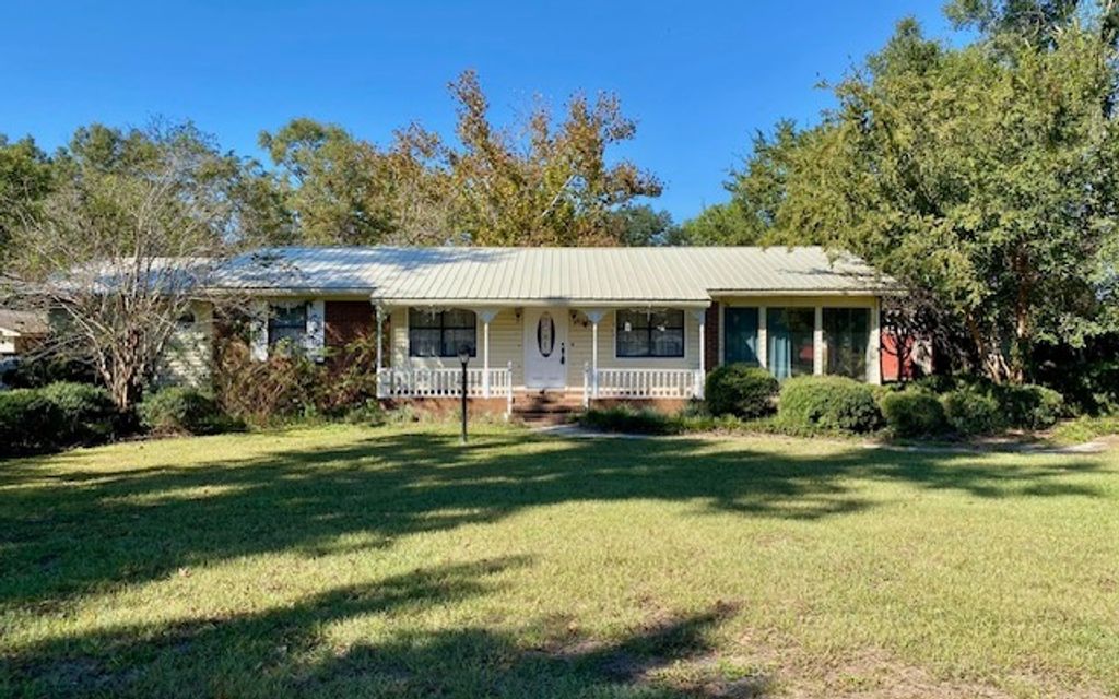Photo of 6175 NE Colin Kelly Highway, Madison, FL 32340 (MLS # 129078)