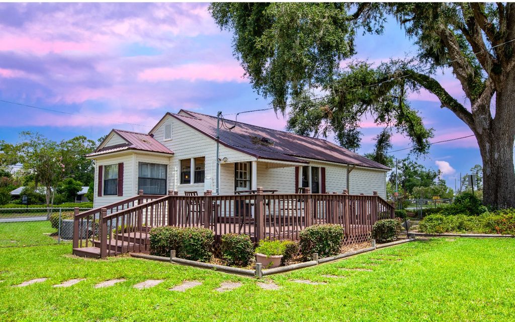 Photo of 1104 NW 3rd Street, Jasper, FL 32052 (MLS # 127413)