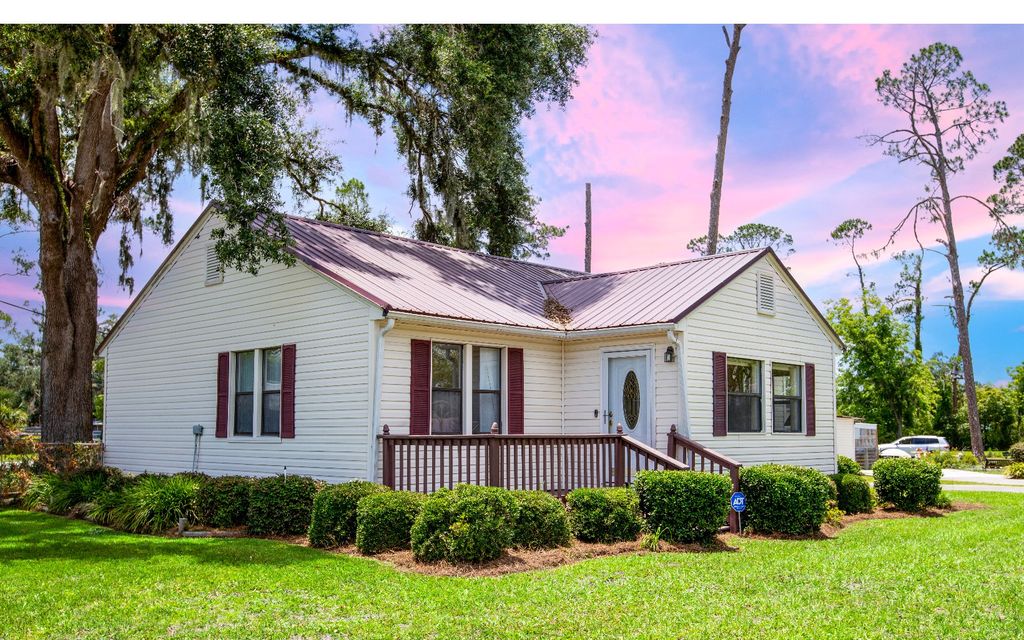Photo of 1104 NW 3rd Street, Jasper, FL 32052 (MLS # 127413)