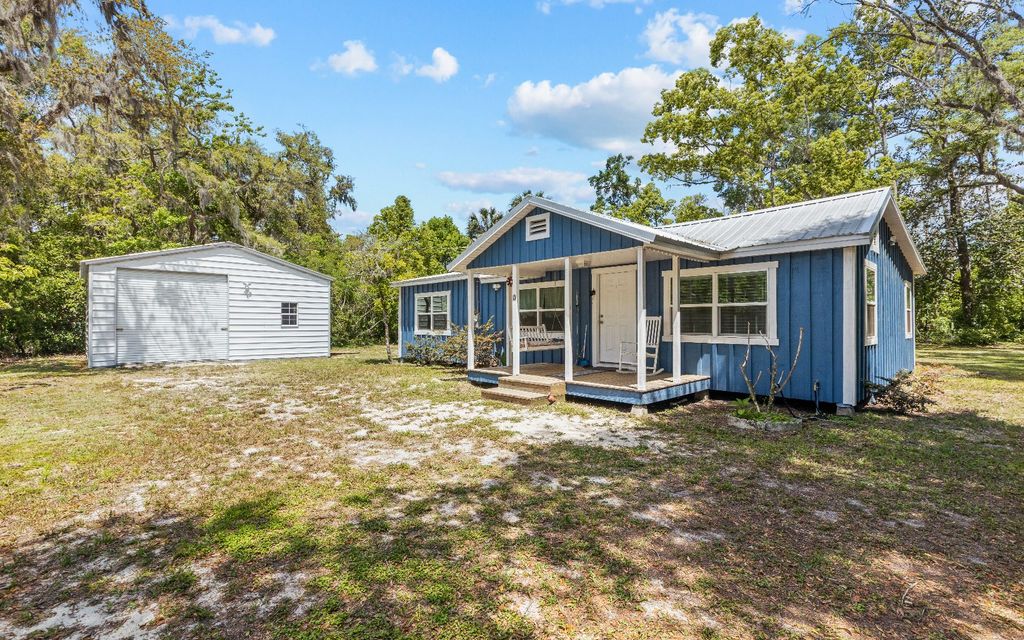 Photo of 464 NE 144th St, Cross City, FL 32628 (MLS # 126767)