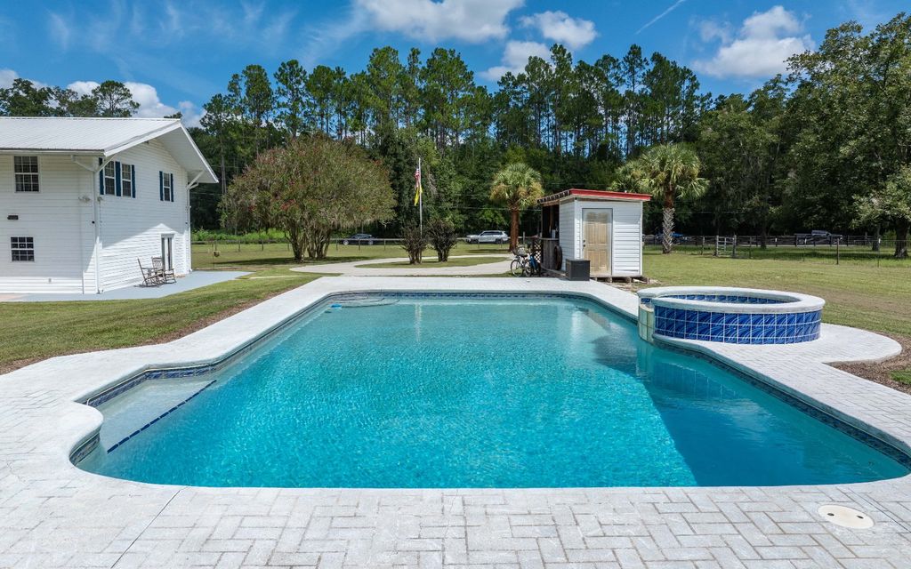 Photo of 294 SW Laguna Gln, Lake City, FL 32024 (MLS # 128343)