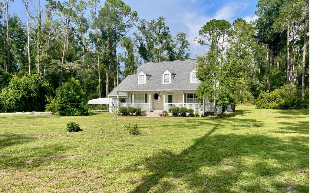 Photo of 8832 141st Lane, Live Oak, FL 32060 (MLS # 131862)