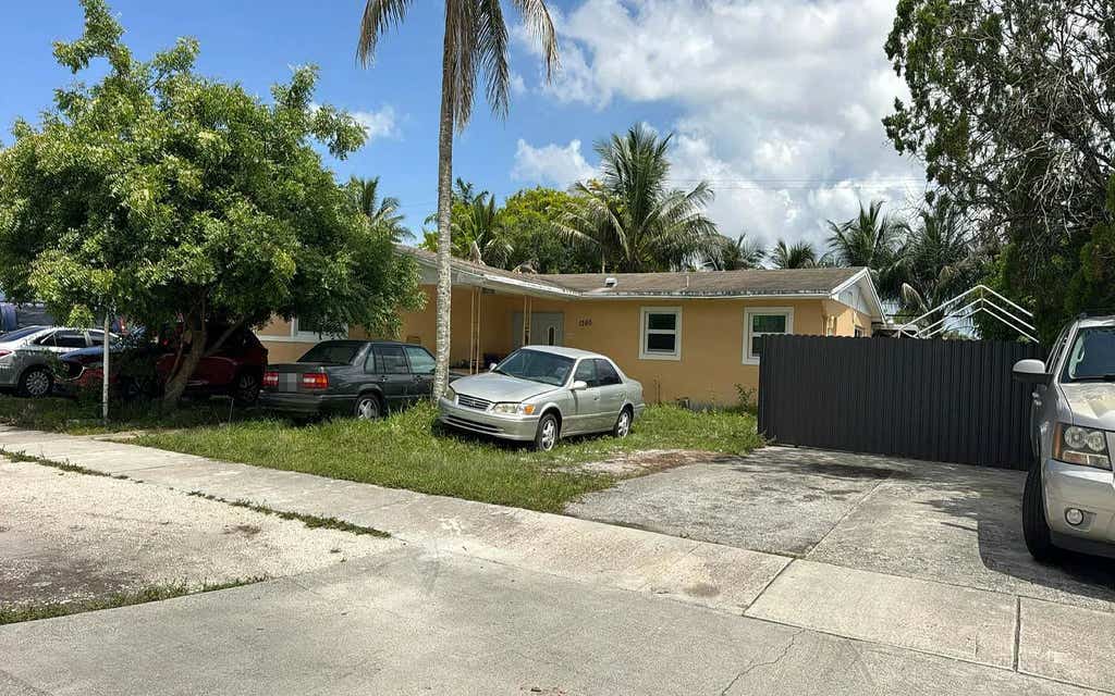 Photo of 1360 NW 197th St, Other, FL 33169 (MLS # 132455)