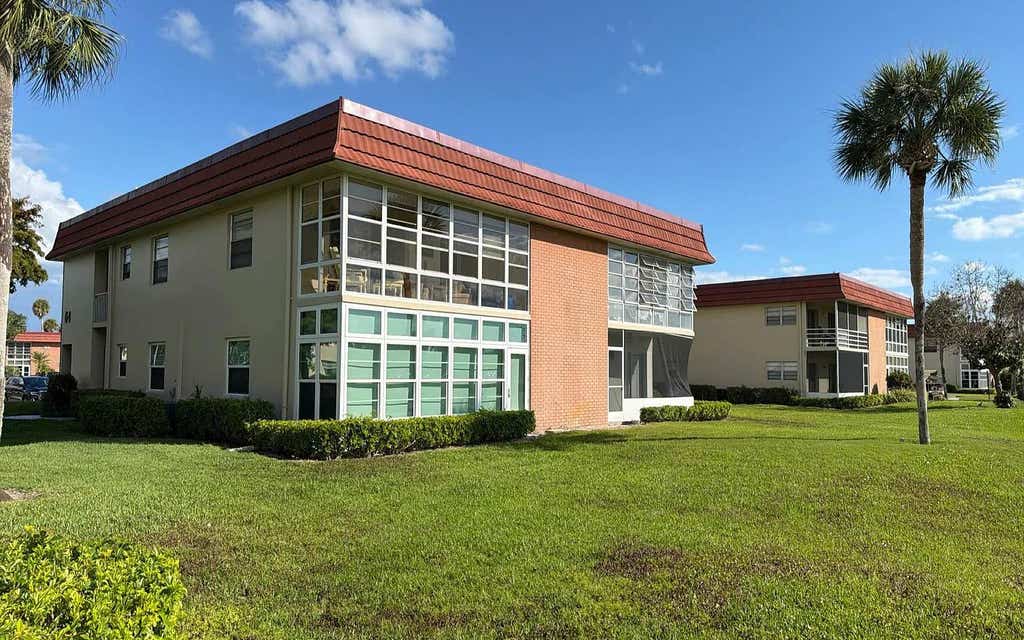 Photo of 64 Woodland Dr Apt 103 DR, Other, FL 32962 (MLS # 132691)