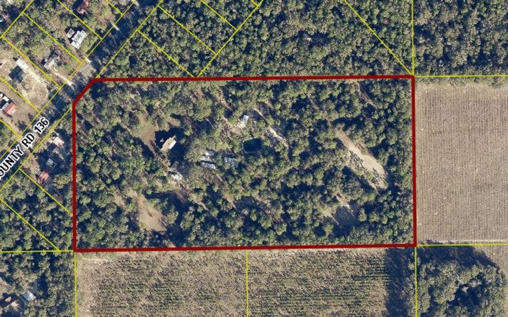 Photo of 9896 W County Road 136, Live Oak, FL 32060 (MLS # 127862)
